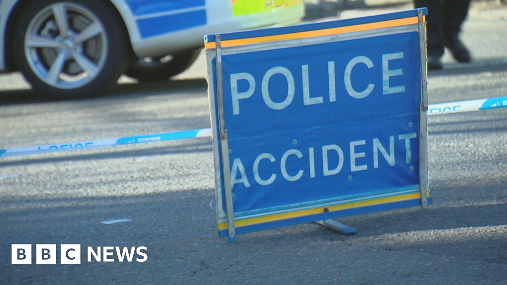 Female motorcyclist killed in crash near Linlithgow Bridge